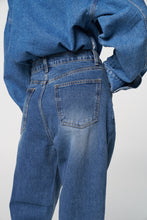 Cargar imagen en el visor de la galería, Deconstructed Crossover Jeans
